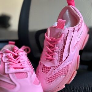 Steve Madden Hot Pink possession sneakers